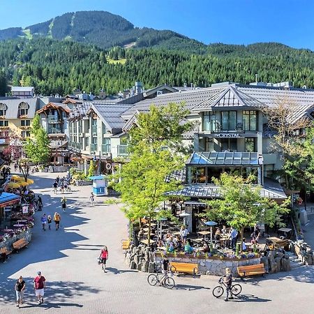 Snowbird Townhouses By Elevate Vacations Whistler Eksteriør billede