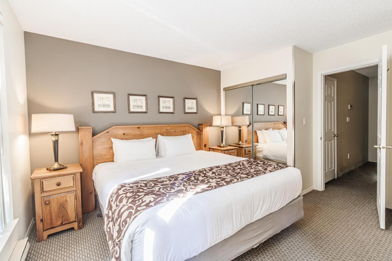 Snowbird Townhouses By Elevate Vacations Whistler Eksteriør billede