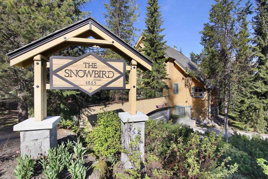 Snowbird Townhouses By Elevate Vacations Whistler Eksteriør billede